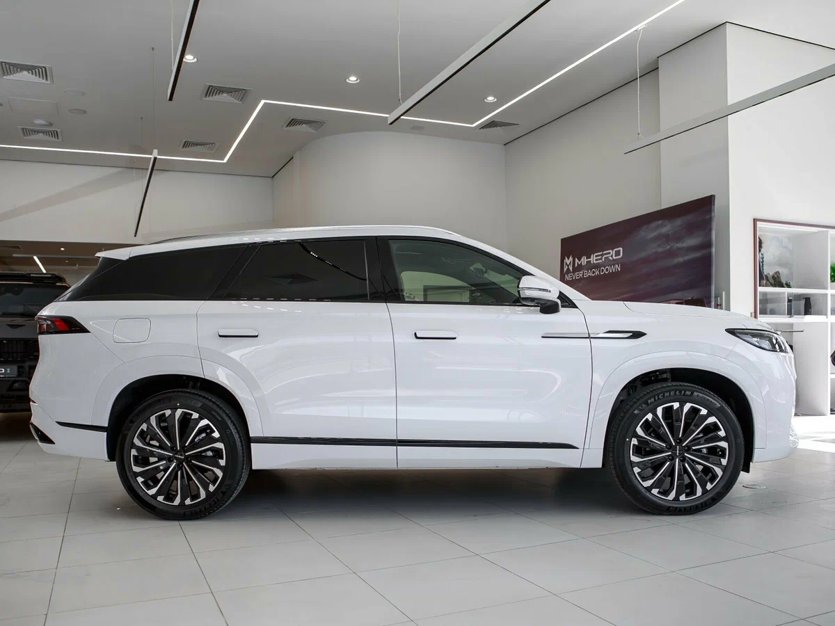 Джейку Джи 8 с салона по цене от 2 714 000